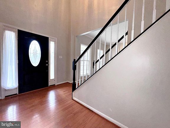 5th image of 830 Sawgrass Dr