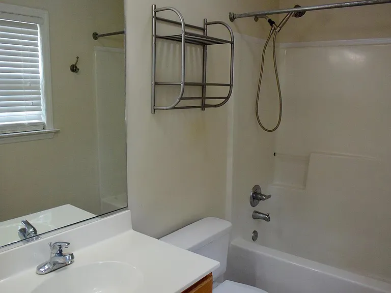 1965 Camden Forest Dr — Photo 18