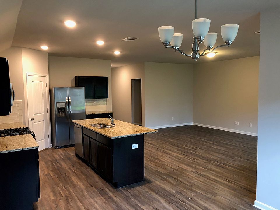 2nd image of 16831 Highland Heights Dr