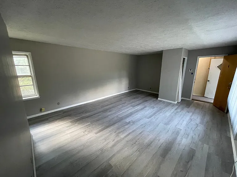 1001 N Tillotson Ave — Photo 4