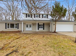 16146 Timberview Dr, Clinton Township, MI 48036