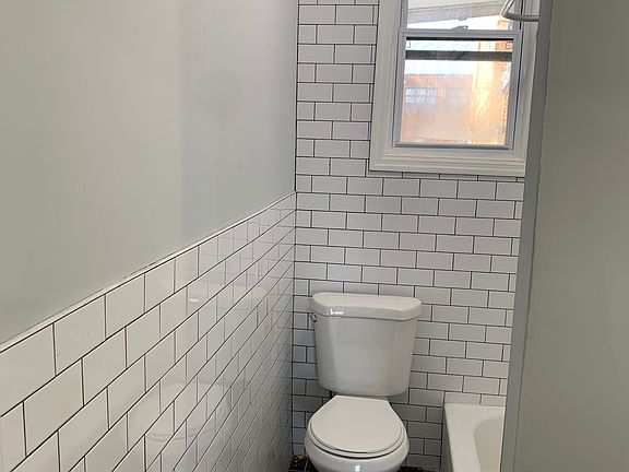 5th image of 473 Halsted St APT 4