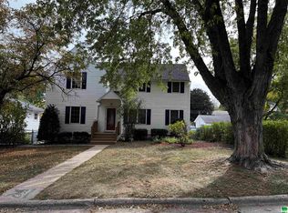 911 Harris St, Cherokee, IA 51012