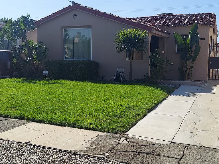 8937 S Harvard Blvd — Photo 2