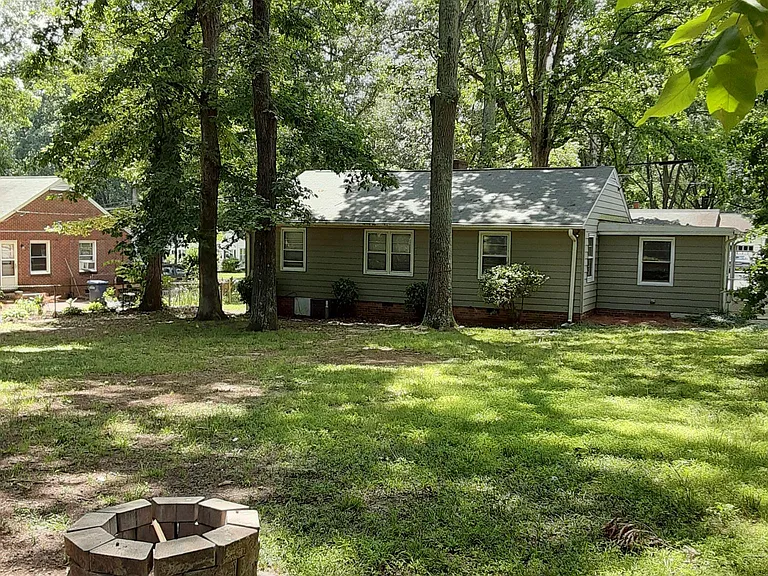 210 Forestdale Dr — Photo 3