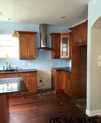 5th image of 2502 Jasmine St