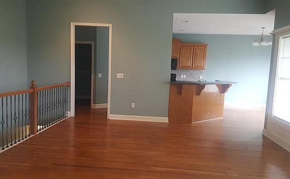 2nd image of 9224 N Belton Ave