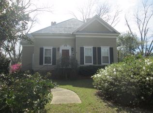 301 Elm St, Twin City, GA 30471