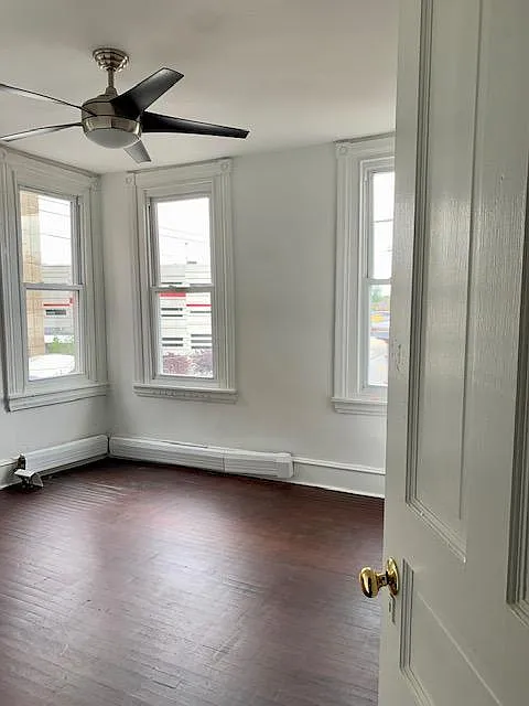 2 bed, 1300 sqft, $1,350 — Photo 4