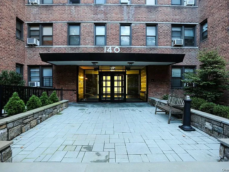 140 Hartsdale Avenue — Photo 1