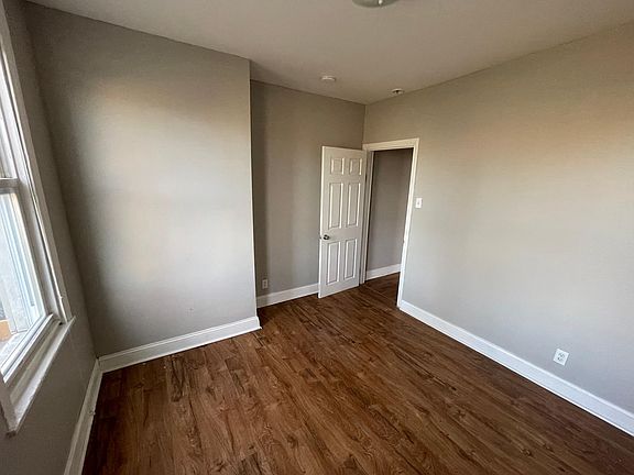 4th image of 20XX E Orleans St #2