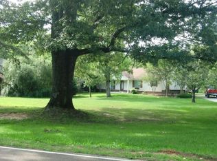 8740 Dunn Ln E, Olive Branch, MS 38654