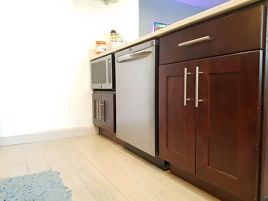 Rented by NOVELTY HOMES LLC | media 24