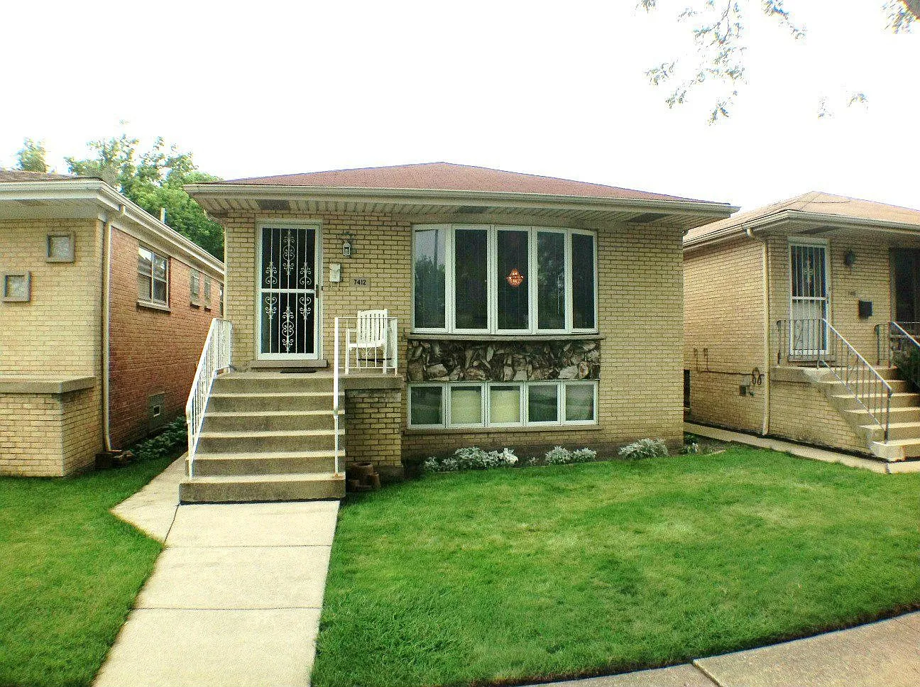 7412 W Forest Preserve Ave photo 1