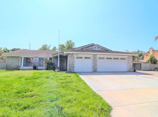 234 Goldfinch Ln, Riverside, CA 92507