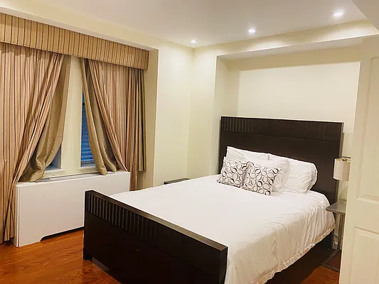 Rented by Manhattan Management Group | media 29