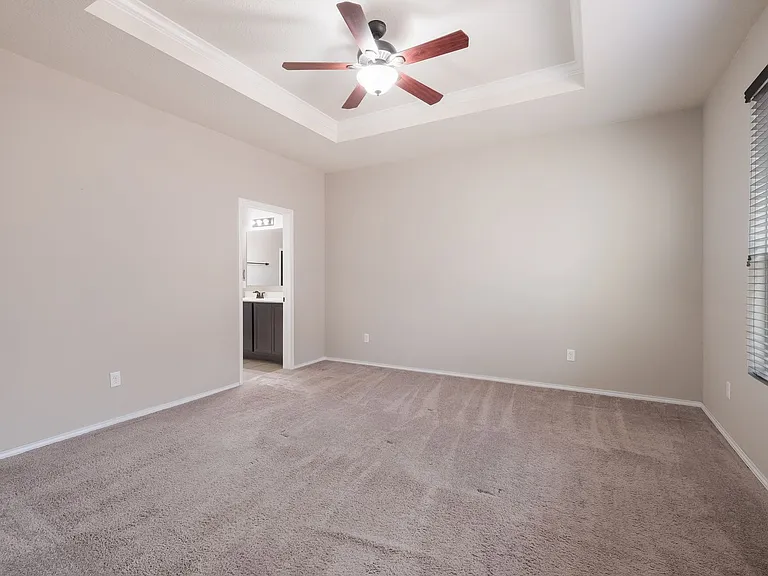 602 Trinity Mdw — Photo 20