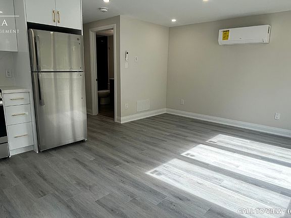 3rd image of 51 Runcorn St #3