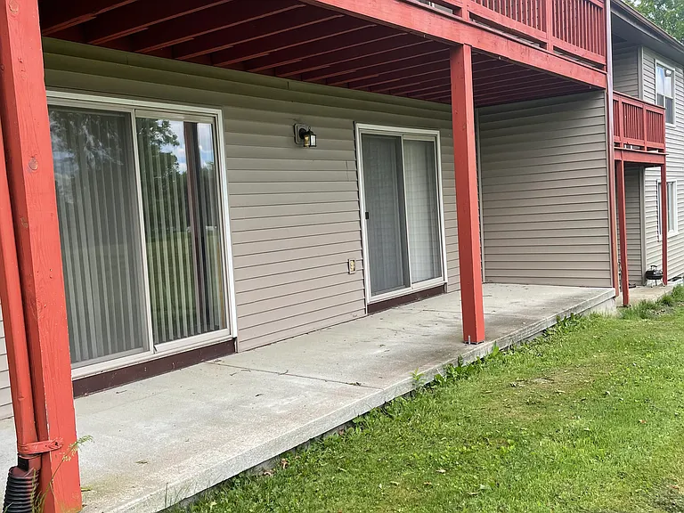 31 Springbrook Cir #A — Photo 10