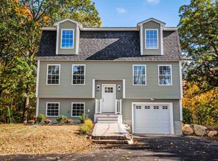 70 Sandown Rd, Fremont, NH 03044