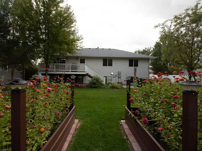 3835 Fairmeadow Dr — Photo 6