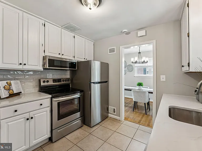 109 Falls Ave — Photo 5