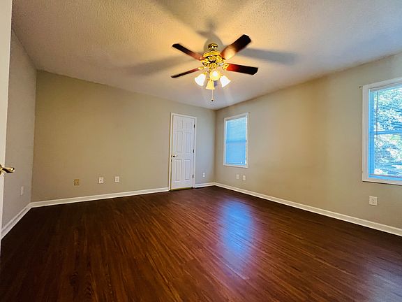 5th image of 1212 Beechwood Dr