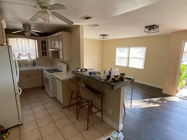 12811 La Cuarta St — Photo 22