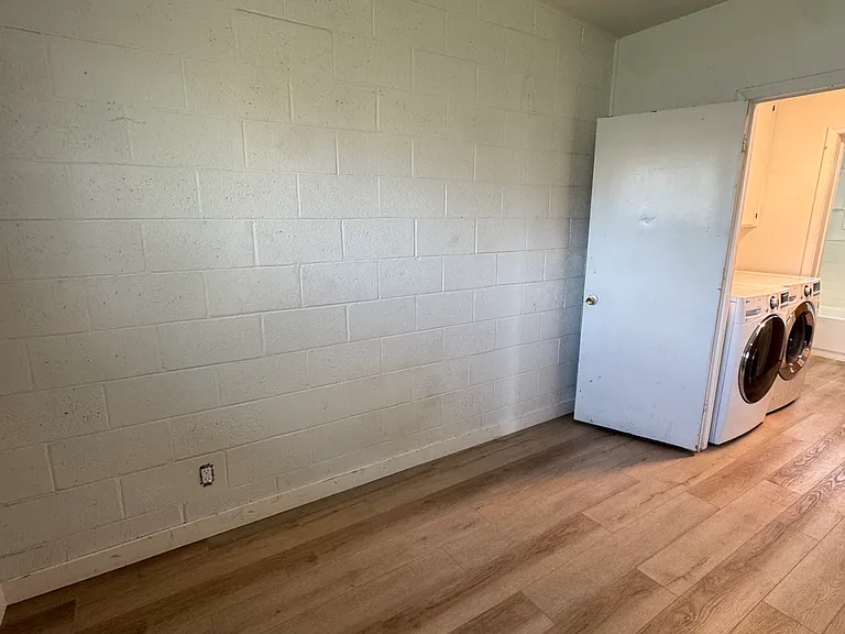 1027 W 100 N #1027 — Photo 9