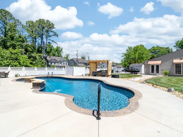 2402 Malotte Ln, Gastonia, NC 28054