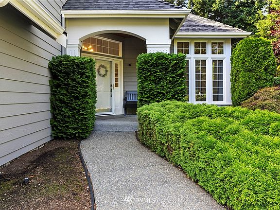 4th image of 3024 18th Avenue Ct NW