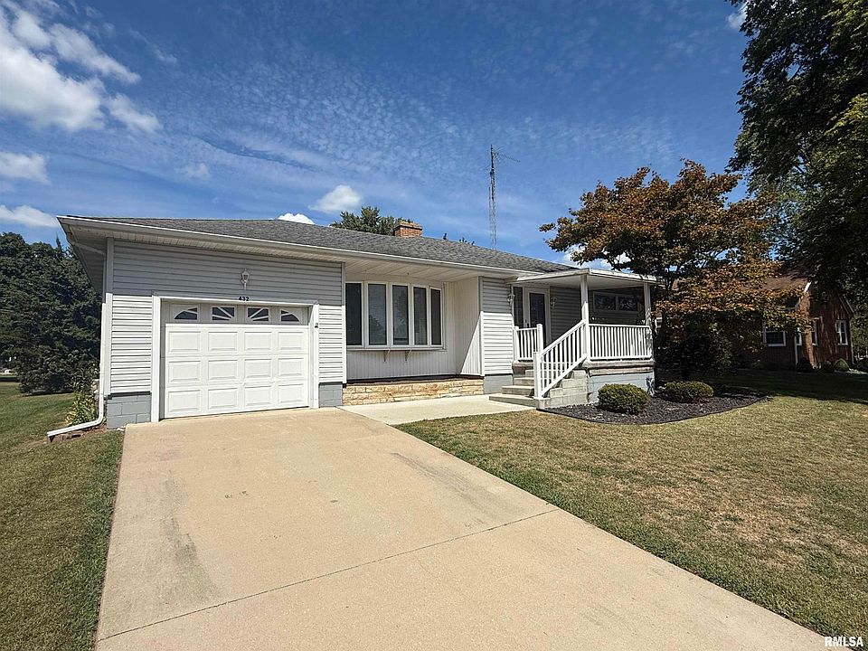 2nd image of 432 Luebbers St