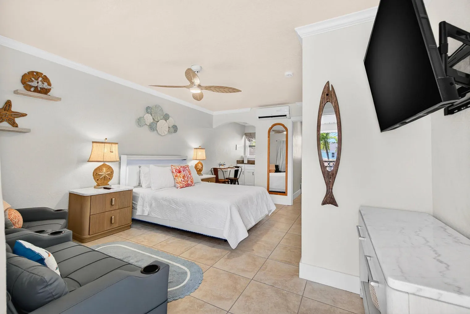 Studio, 1.0 bath, $2,897 — Photo 4