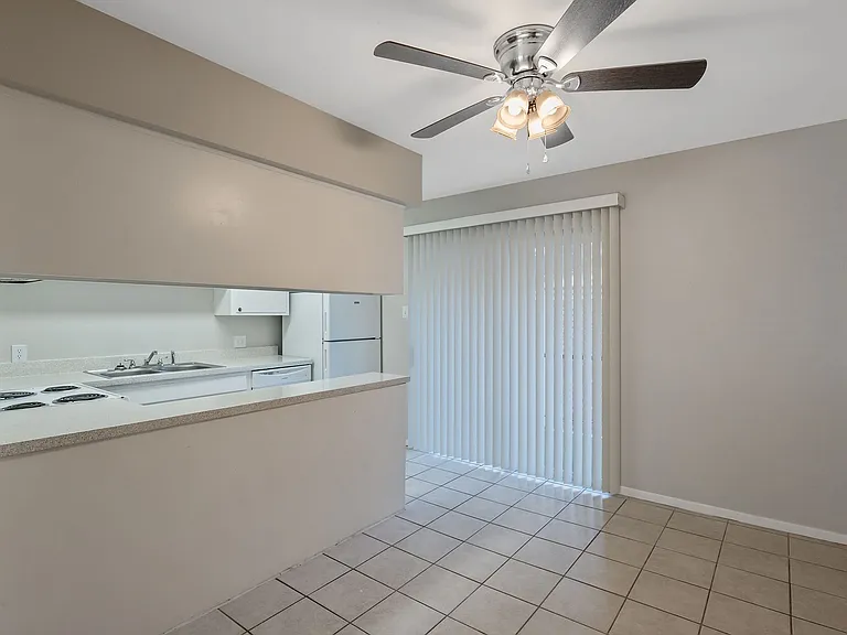 Barclay Apartments - ASK ABOUT OUR SPRING MOVE-IN SPECIAL TODAY! — Photo 34
