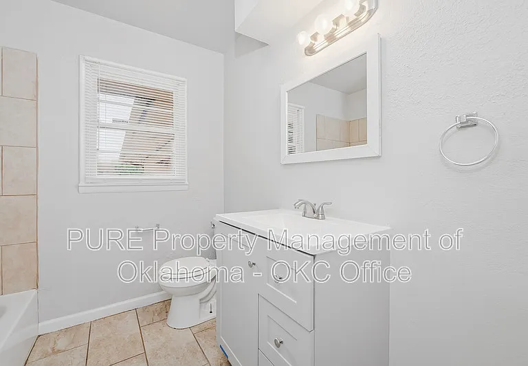 1301 NW 102nd St — Photo 12