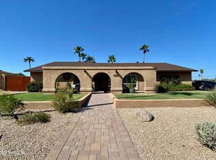 2346 E Shangri La Rd, Phoenix, AZ 85028