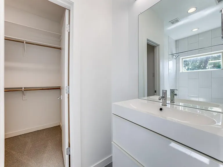5714 Bryan Pkwy #D — Photo 8