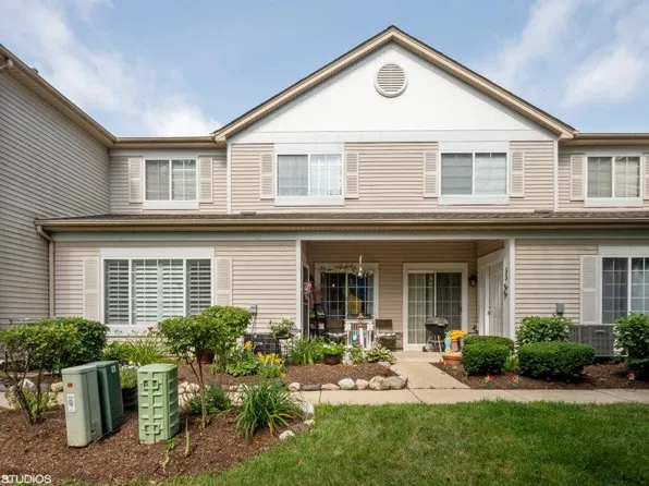 53 Braxton Ln, Aurora, IL 60504