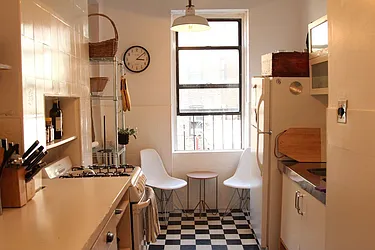 Rented by Evergreen Realty & Investments