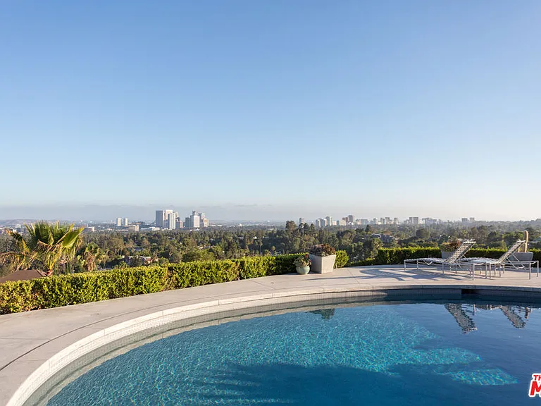 1230 Shadow Hill Way — Photo 3