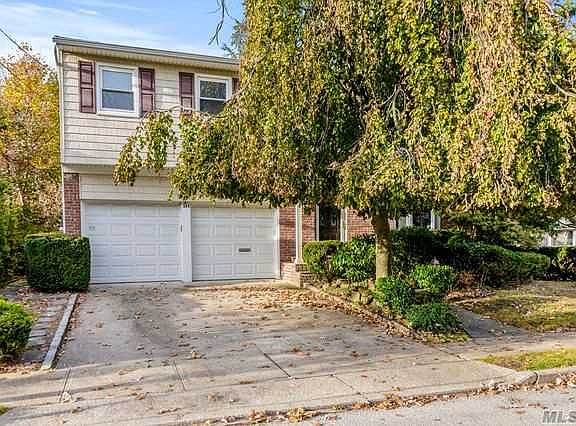 2nd image of 544 Hudson Ave