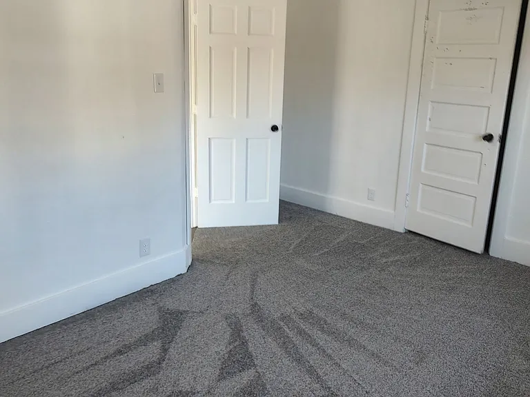 1045 Huey St — Photo 14