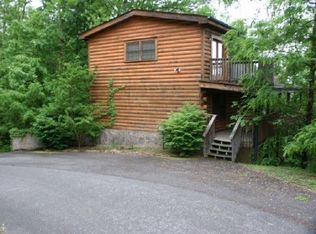 940 Gordon Ln, Sevierville, TN 37876