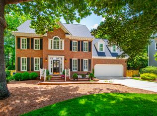 8712 Davishire Dr, Raleigh, NC 27615