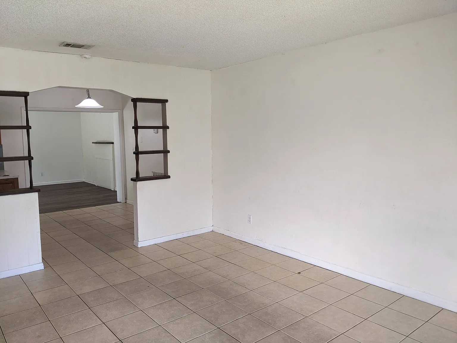 3 bed, 1222 sqft, $1,850 — Photo 4