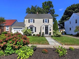 584 Laughlin Rd W, Stratford, CT 06614