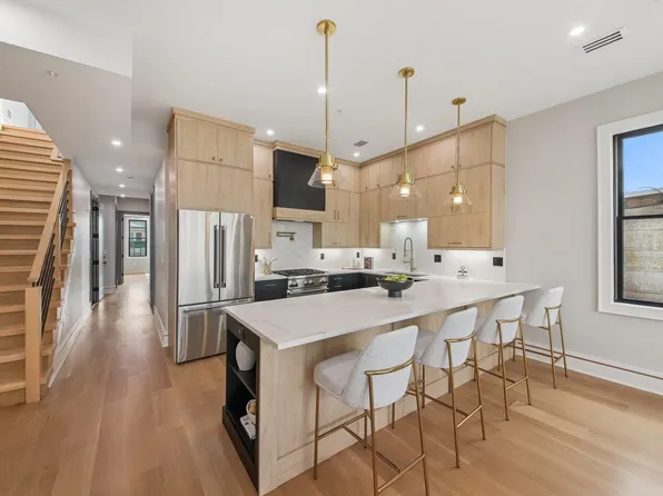 134 Hancock Avenue image 3 of 18