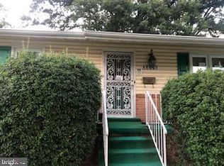 8806 Braeside Dr, Lanham, MD 20706