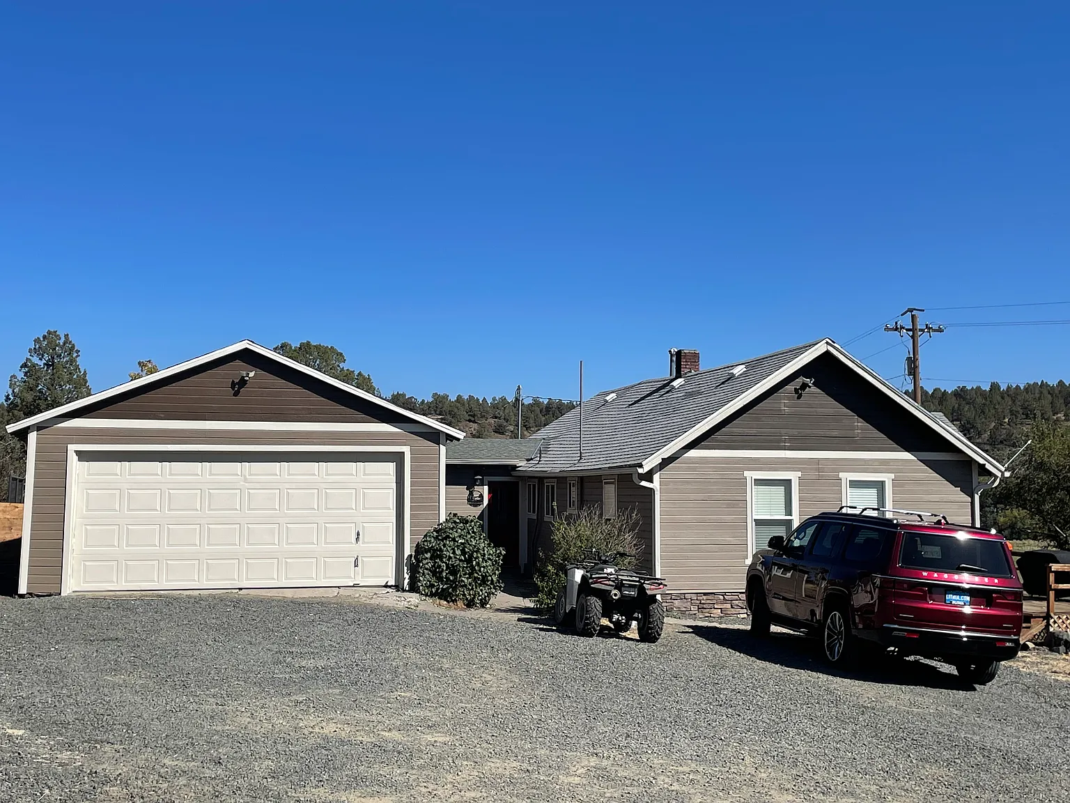 3 bed, 1300 sqft, $1,800 — Photo 1