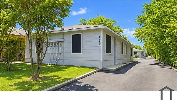 1655 Amanda St #3